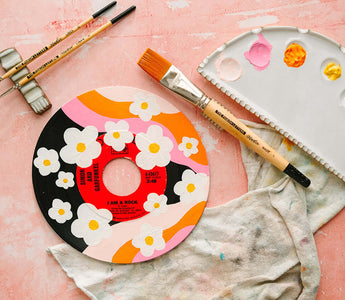 How to paint on a vinyl record